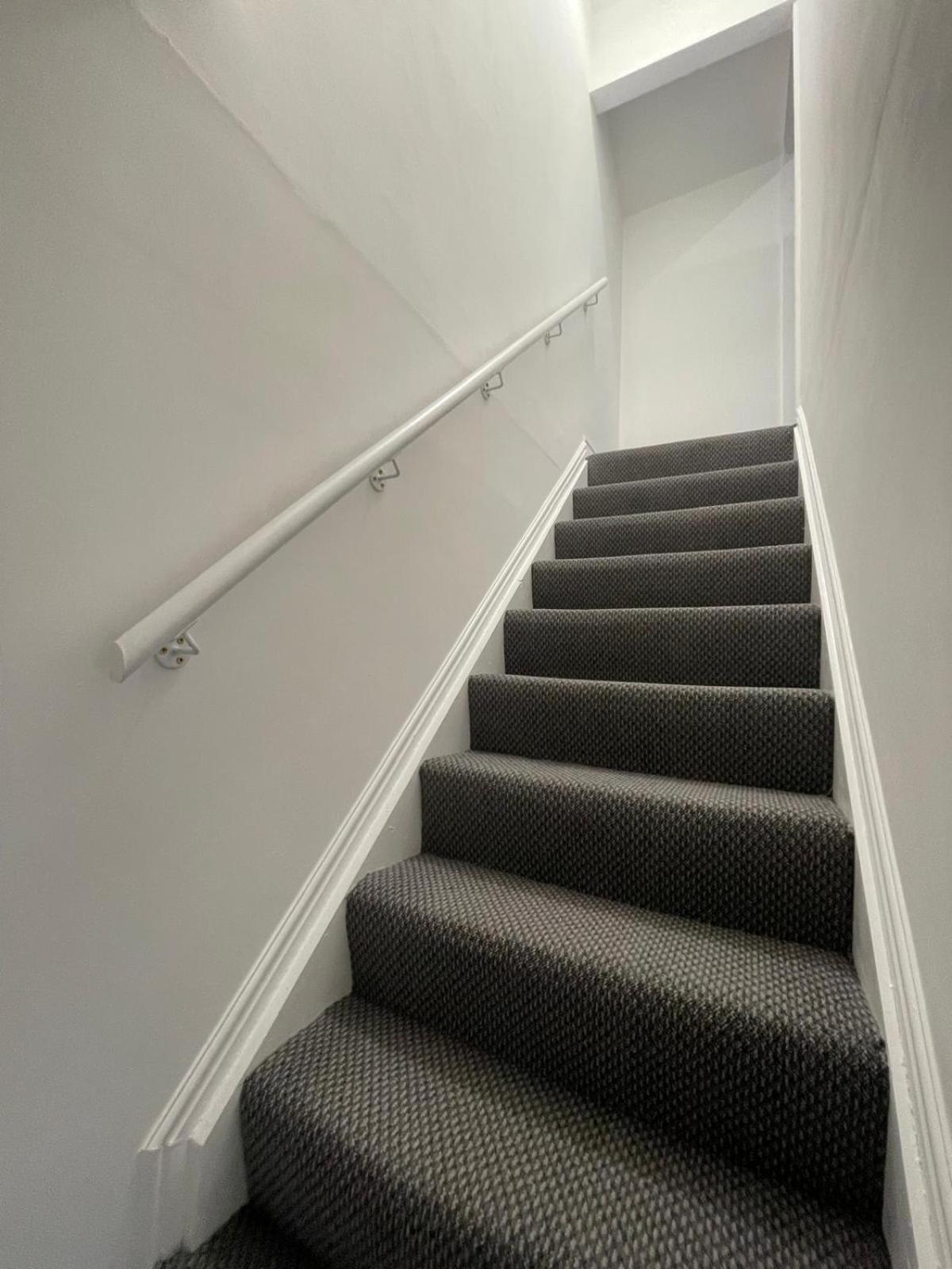 Spacious 2 Bedroom Apartment Liverpool Esterno foto