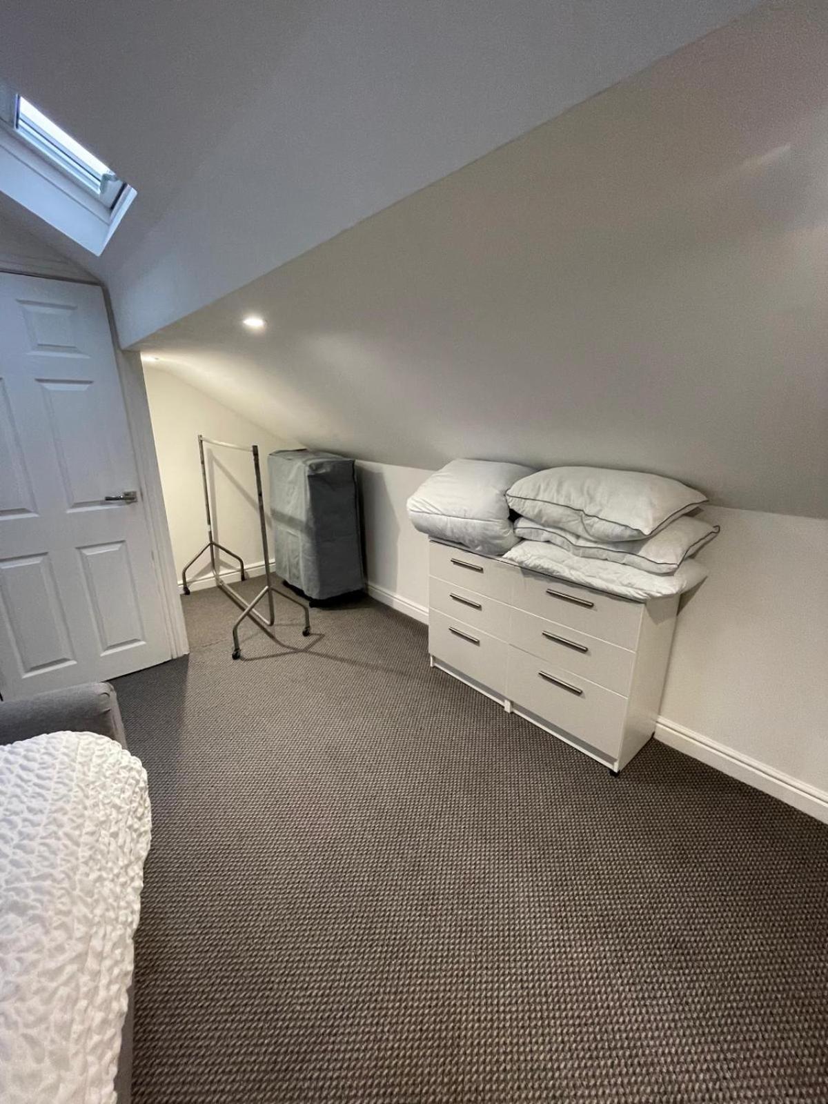 Spacious 2 Bedroom Apartment Liverpool Esterno foto