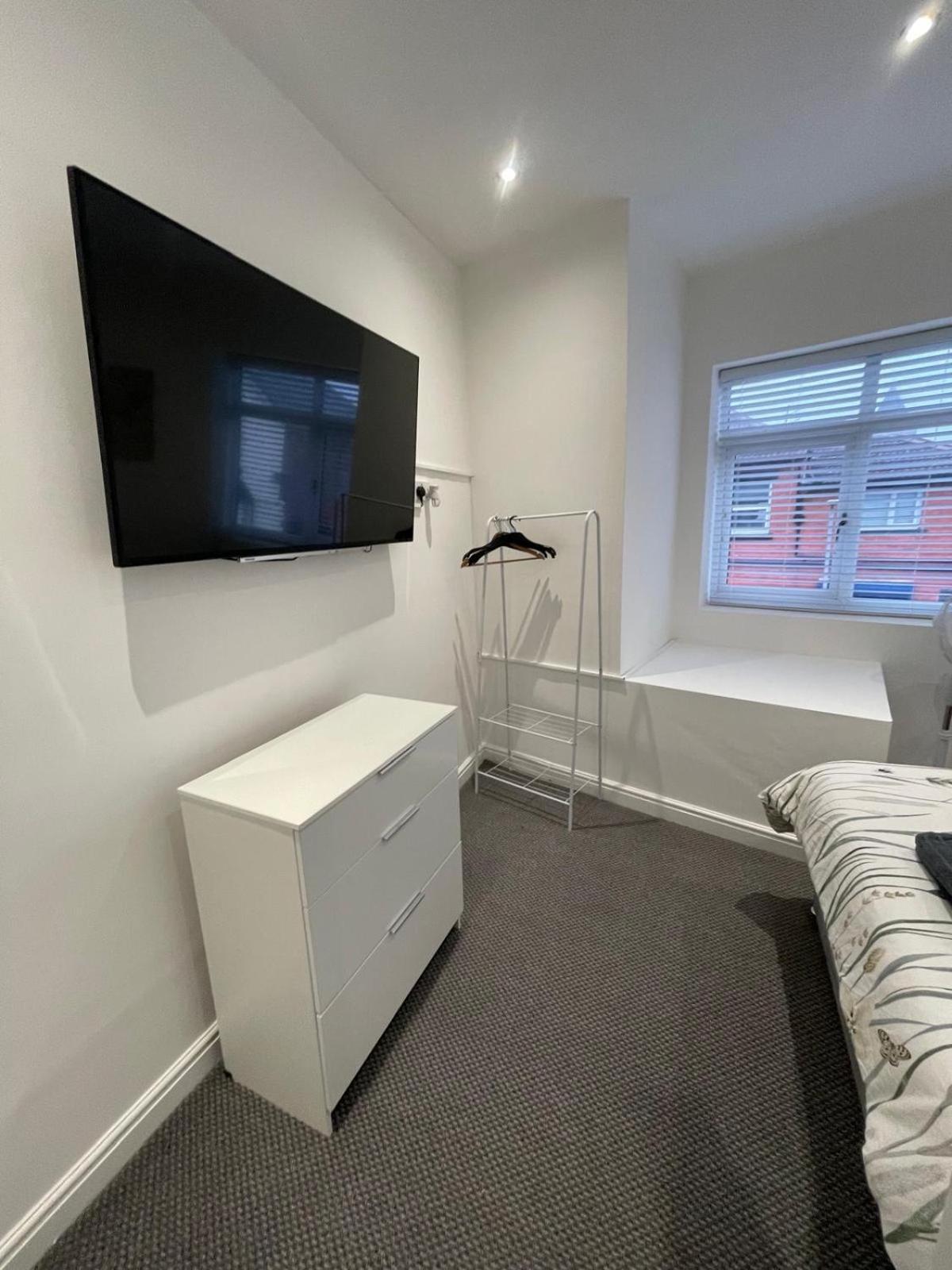 Spacious 2 Bedroom Apartment Liverpool Esterno foto