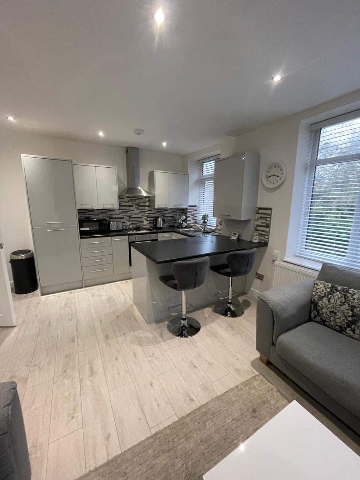 Spacious 2 Bedroom Apartment Liverpool Esterno foto